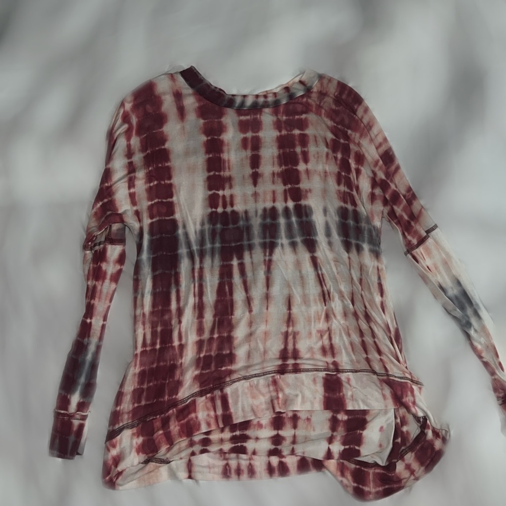Kelly Renee Small long sleeved top (size 4-6)